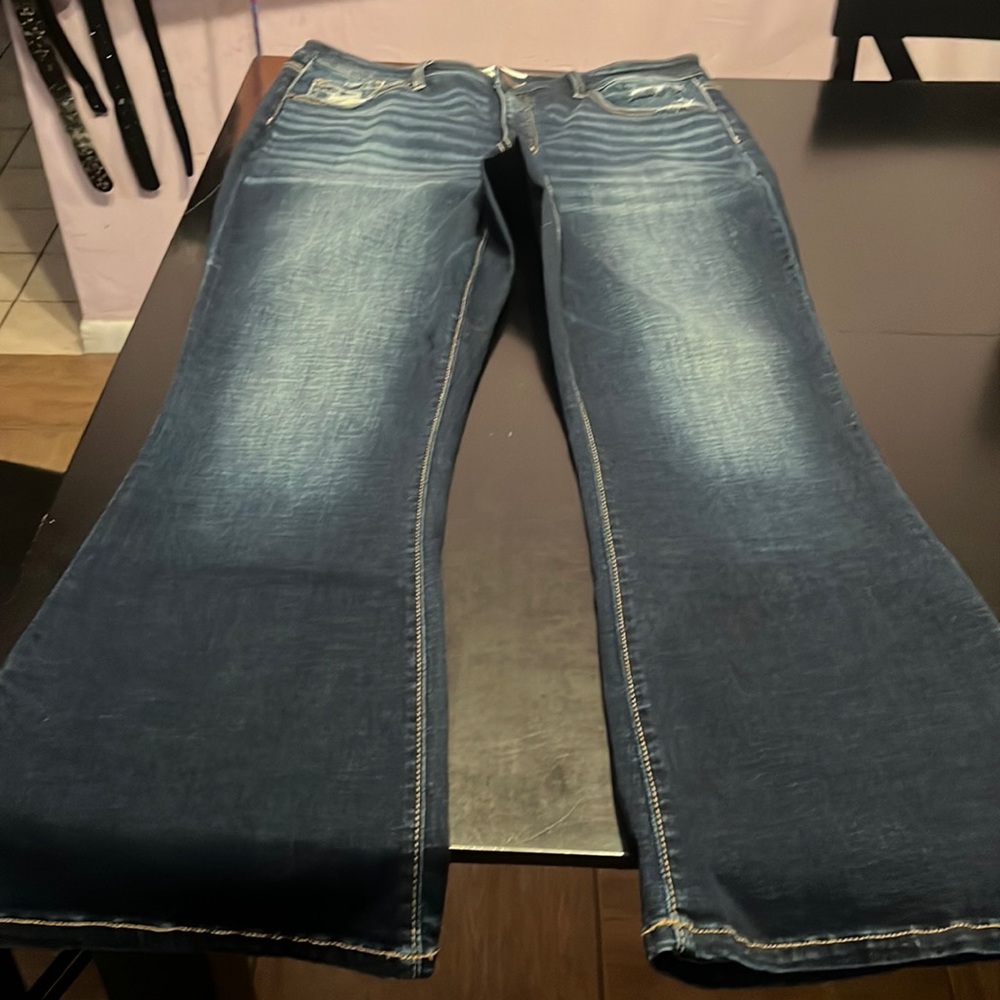 BNWOT BKE “PARKERS” Size36/31.5 Buckle BOGOwomen’s jeans from BUCKLE FREE SHIP